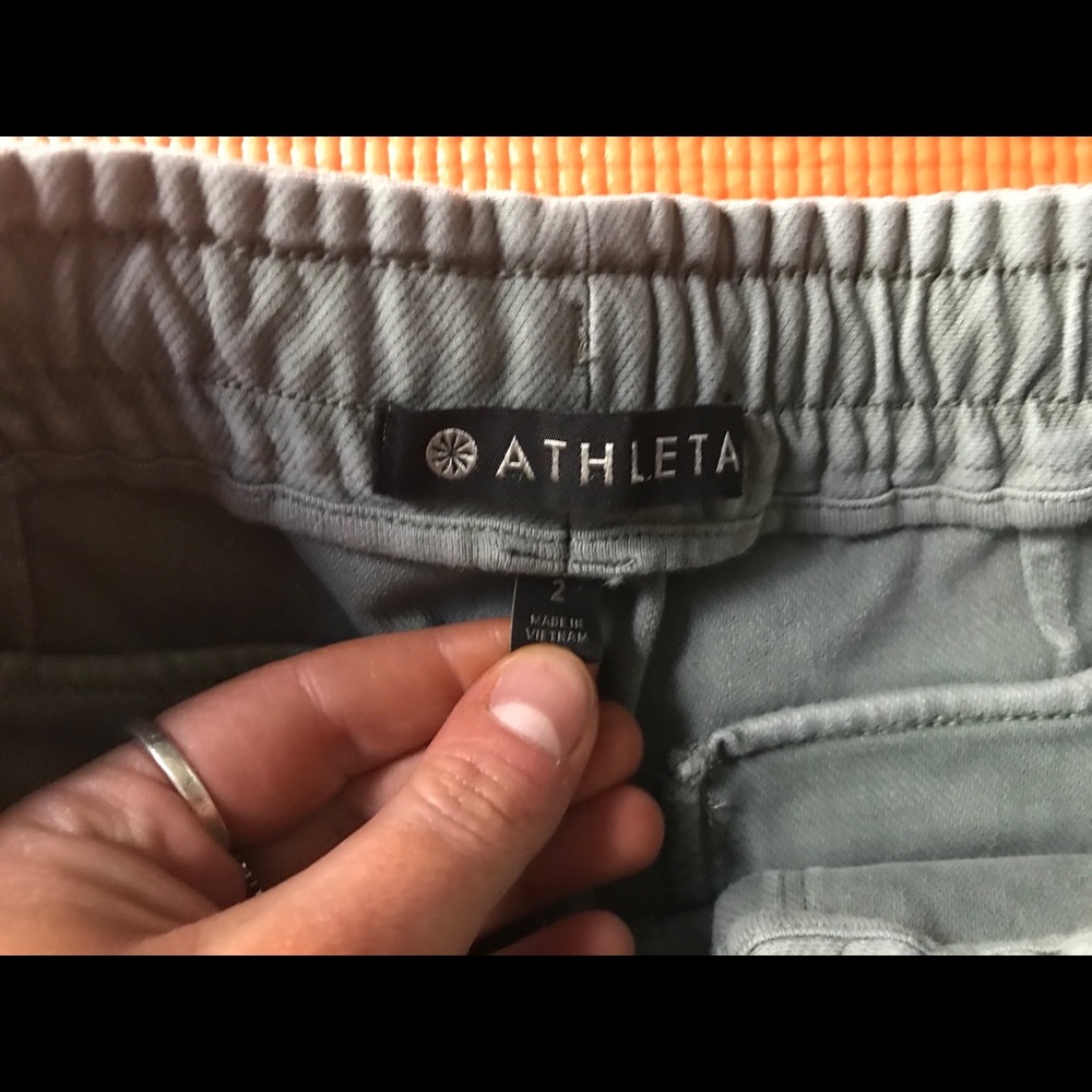 Athletics Joggers : 2